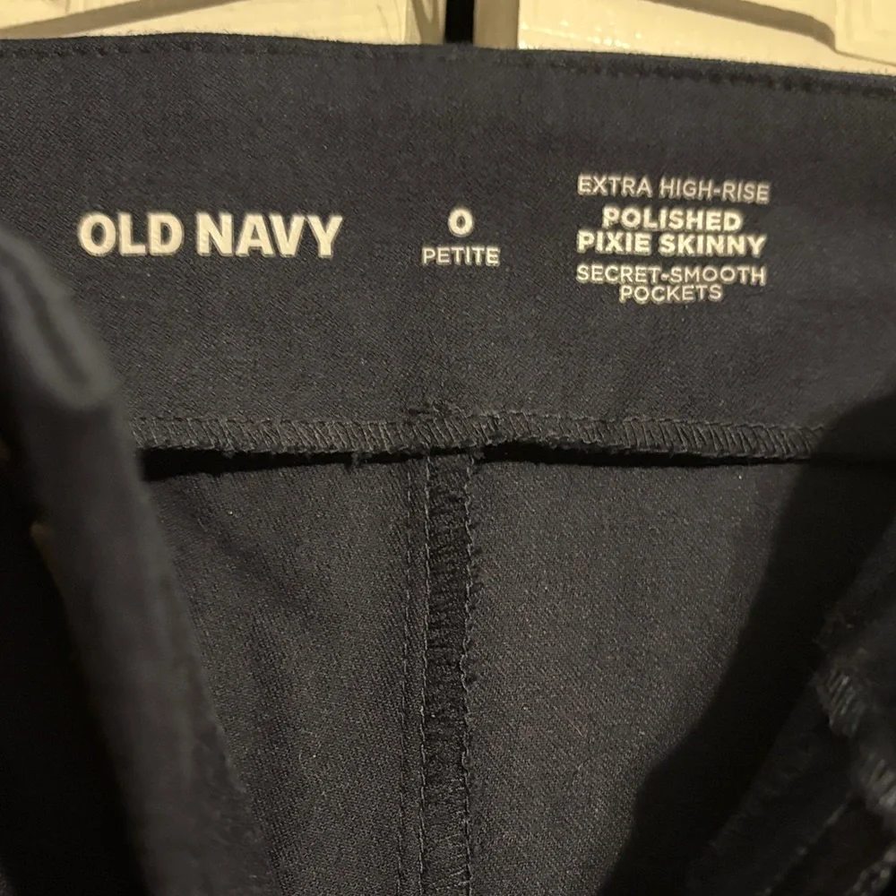 Old Navy Extra High-Waisted Polished Pixie Skinny Pants in navy size 0 NWOT